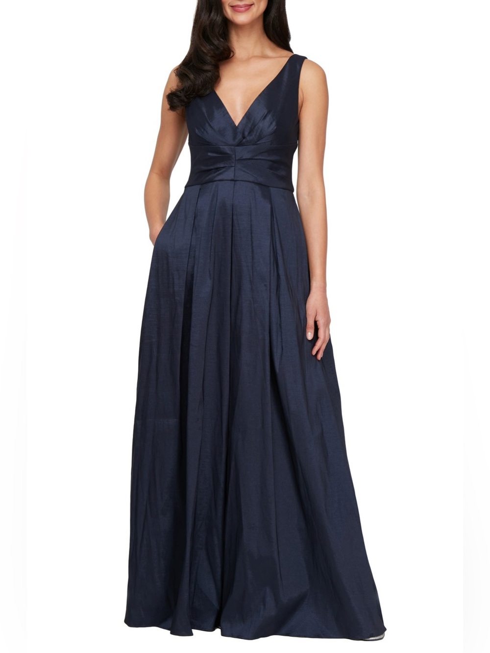 Alex Evenings Sleeveless Stretch Taffeta Gown. Size 4 Women #564